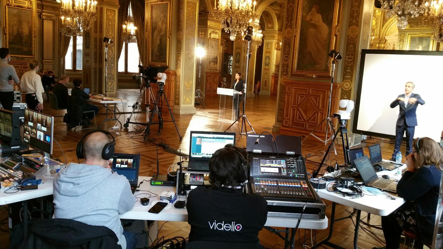 Contrat de services - Videlio - intégrateur audiovisuel _ assistance utilisateurs - conseils audiovisuels - ingénierie audiovisuelle Contrat de services - Videlio - intégrateur audiovisuel _ assistance utilisateurs - conseils audiovisuels - ingénierie audiovisuelle