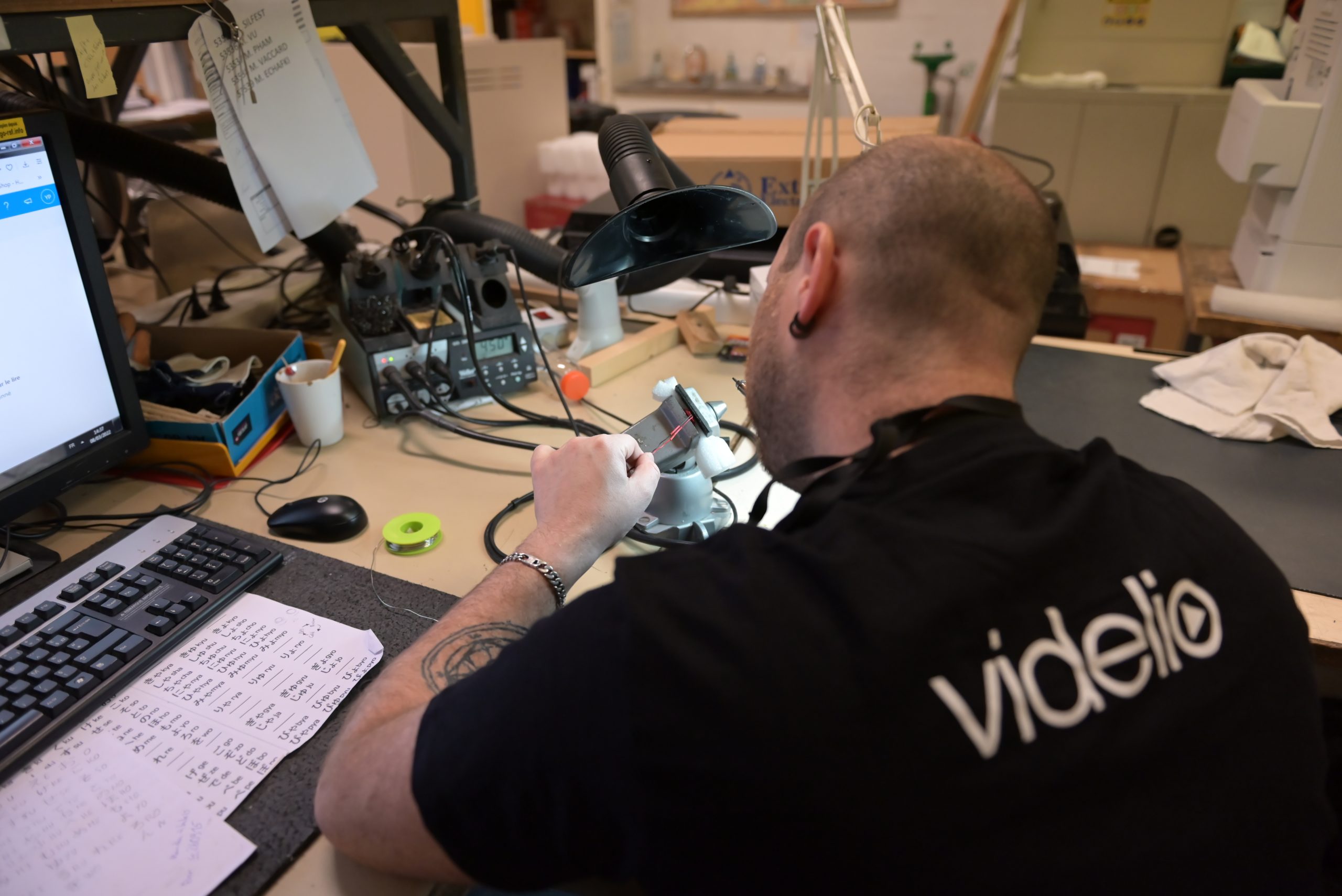 Contrat de services - Videlio - intégrateur audiovisuel _ assistance utilisateurs - formation audiovisuelle Contrat de services - Videlio - intégrateur audiovisuel _ assistance utilisateurs - formation audiovisuelle