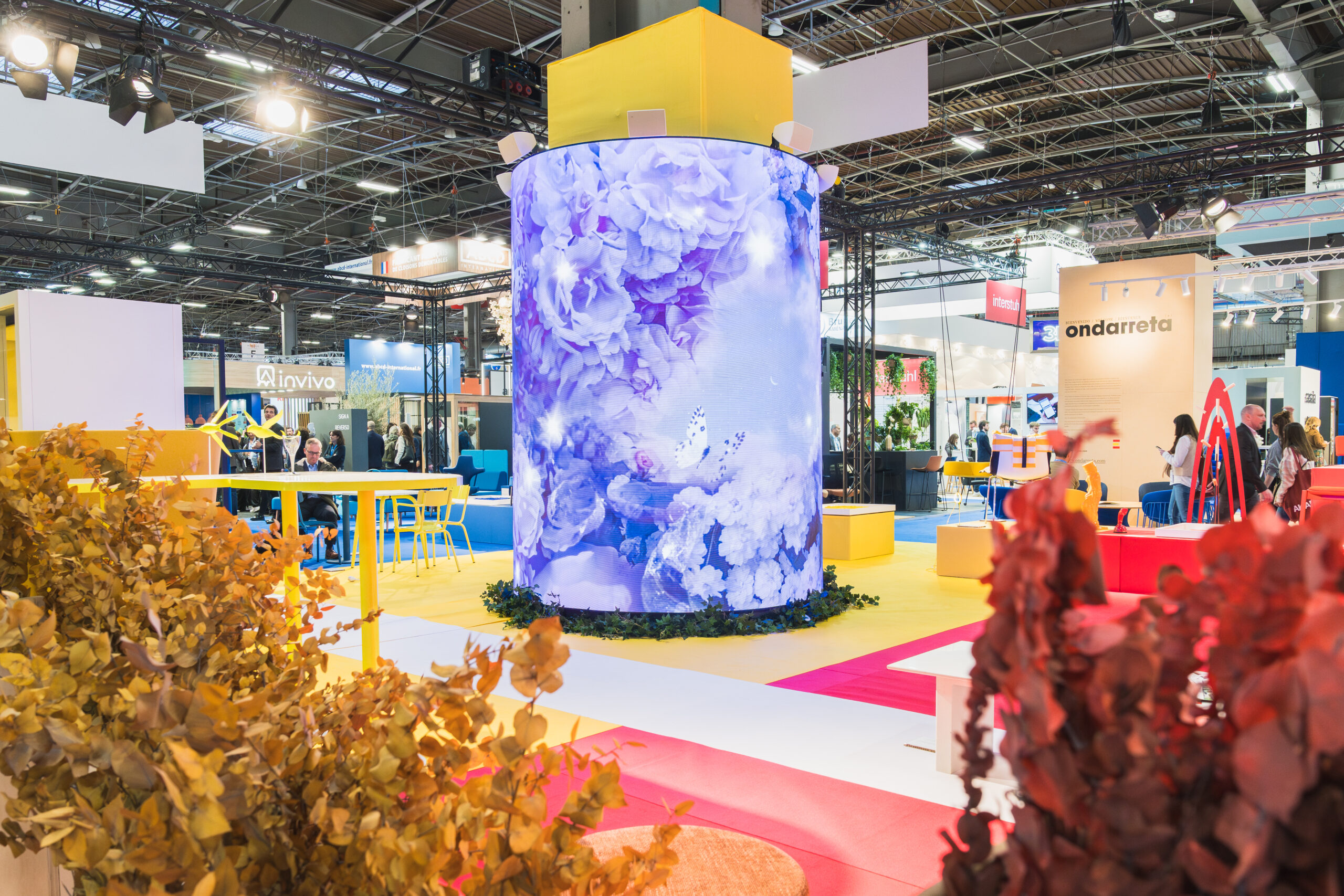 ESPACE DES TENDANCES-artpoint-workplace-workspace expo-art digital