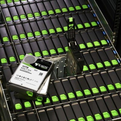 4u106_drives-on-top_high_high-res 4u106_drives-on-top_high_high-res