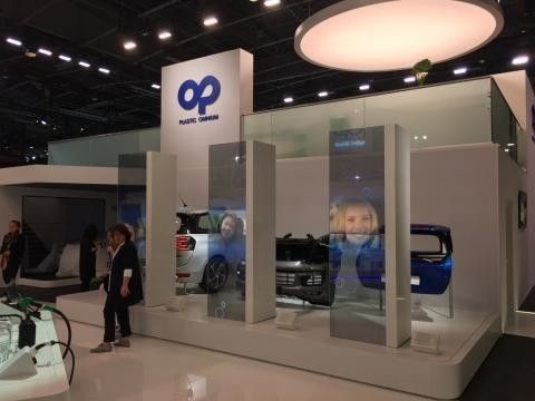 Ecran transparent Auditoire Plastic Omnium Mondial De Lauto