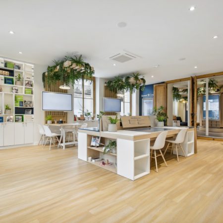 Illustration des solutions audiovisuelles interactives déployées par Videlio pour le concept store de Bouygues Immobilier - 4