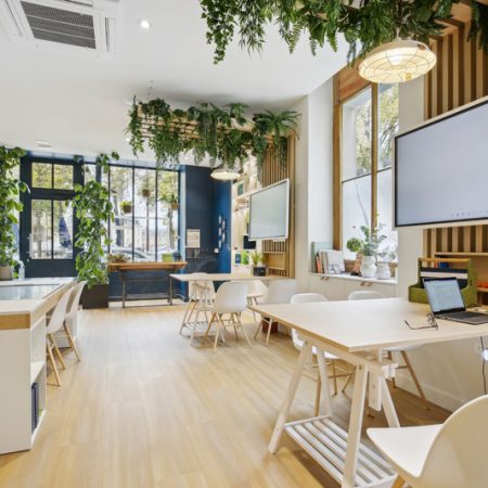 Illustration des solutions audiovisuelles interactives déployées par Videlio pour le concept store de Bouygues Immobilier - 2