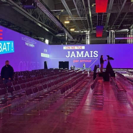 Illustration d'un meeting politique où Videlio a conçu un dispositif immersif avec projection holographique - 2
