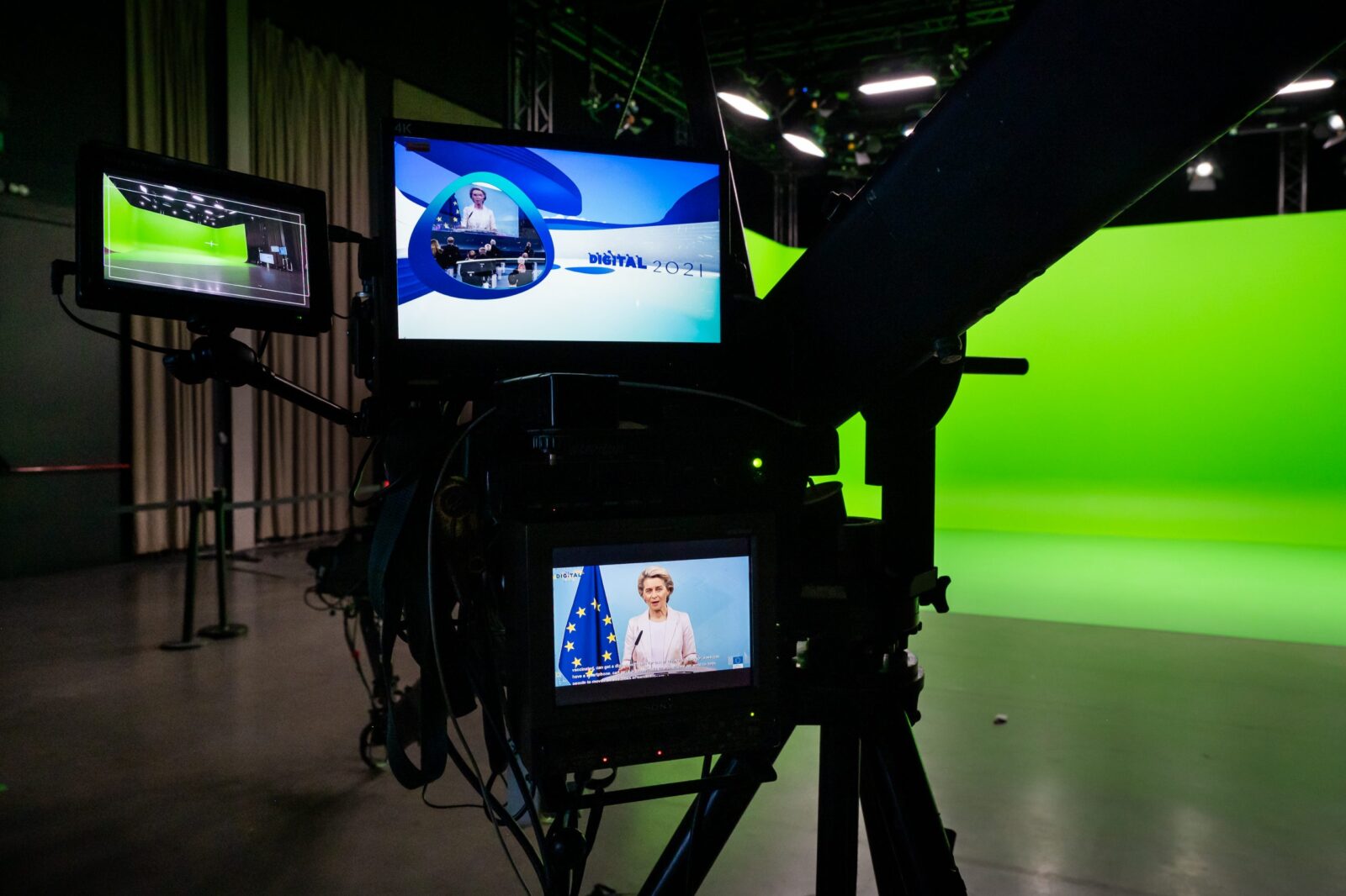 Illustration d'un studio sur fond vert réalisé par Videlio pour la Commission Europeenne - 2