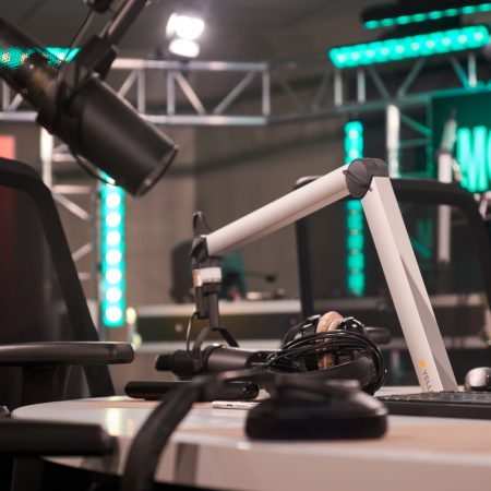 Illustration du dispositif audiovisuel déployé par Videlio pour transformer le Studio Mouv’ de France Radio - 11