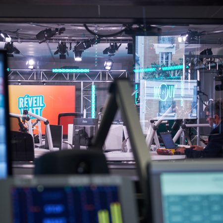 Illustration du dispositif audiovisuel déployé par Videlio pour transformer le Studio Mouv’ de France Radio - 16