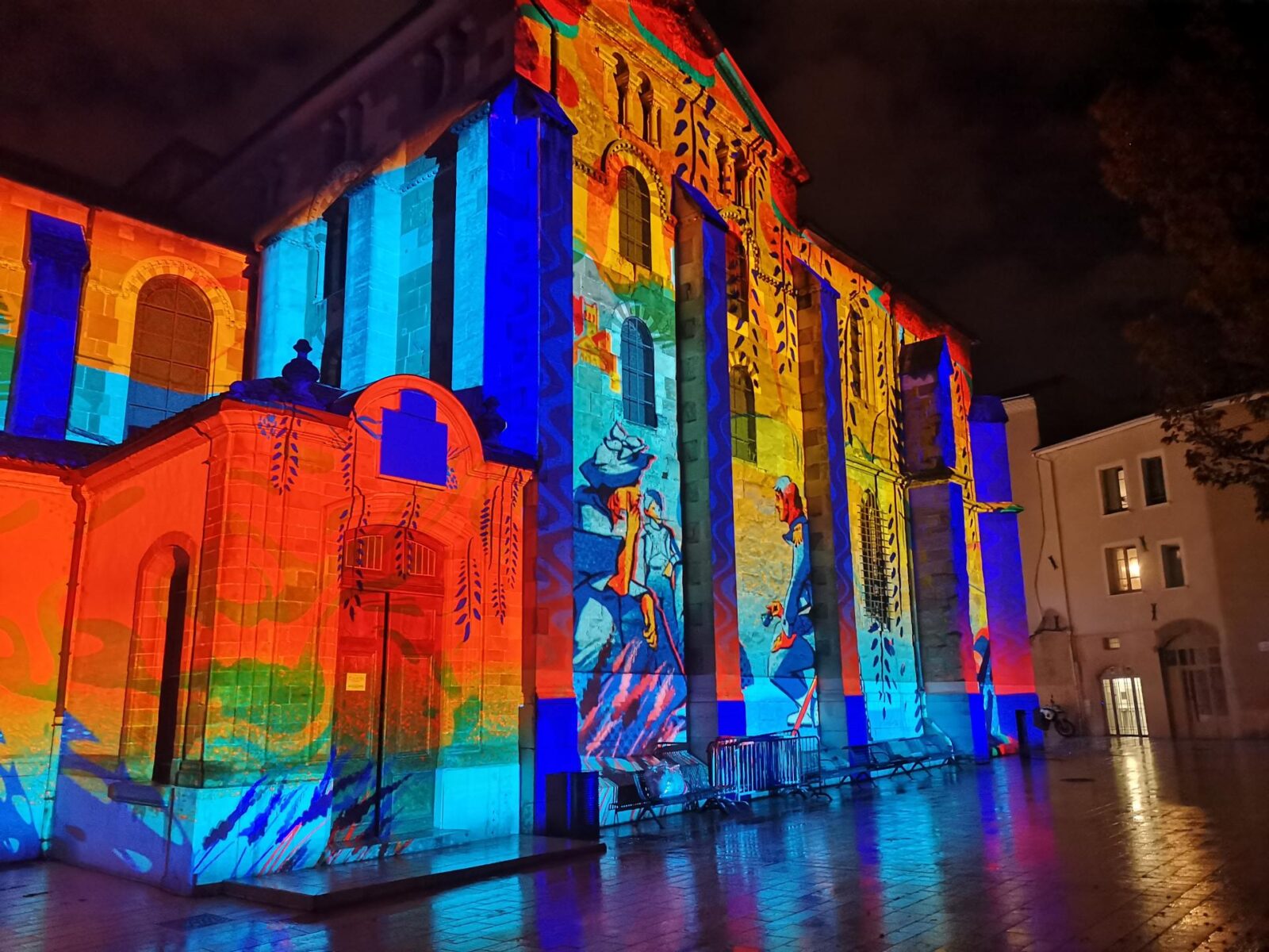 Illustration de la projection immersive et mapping déployés par Videlio dans plusieurs villes pour La Région de Lumières - 8
