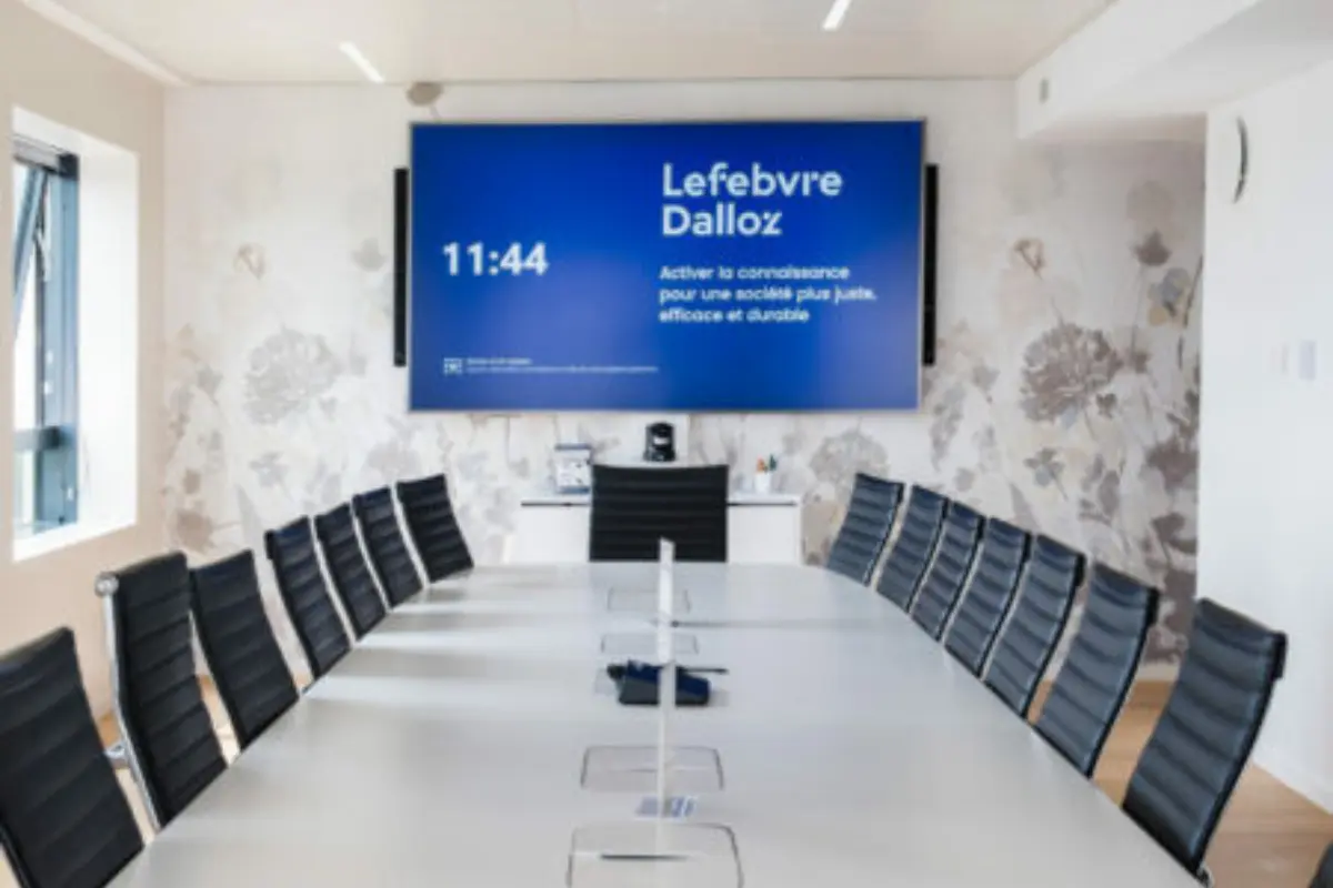 salle-de-visioconference-reunion-collaboration-lefebvre-dalloz