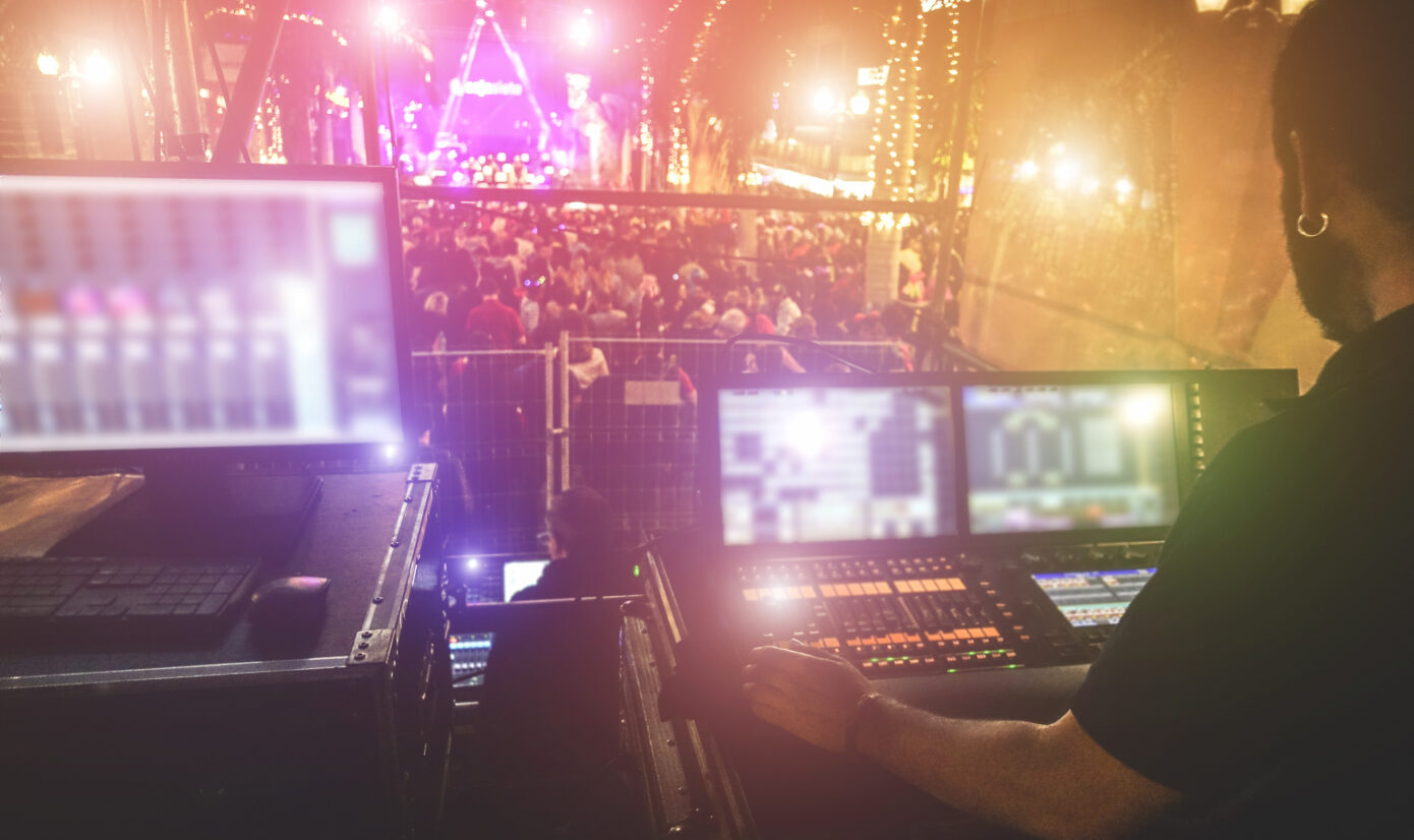 Sound Engineer Manages Live Outdoor Show At Night 2026 09 24 20 19 14 Utc